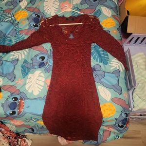 Nice dress great for a night out or special event. Size 2 a size 0 could wear.